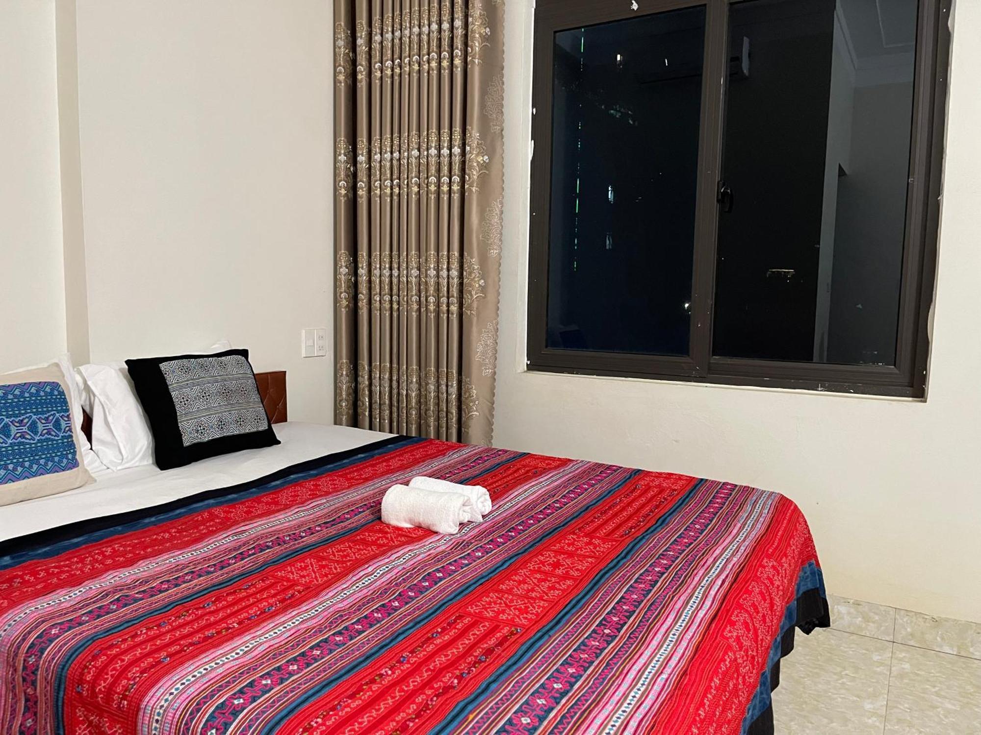 Hotel Ha Giang Yolo House And Loop Tours Esterno foto