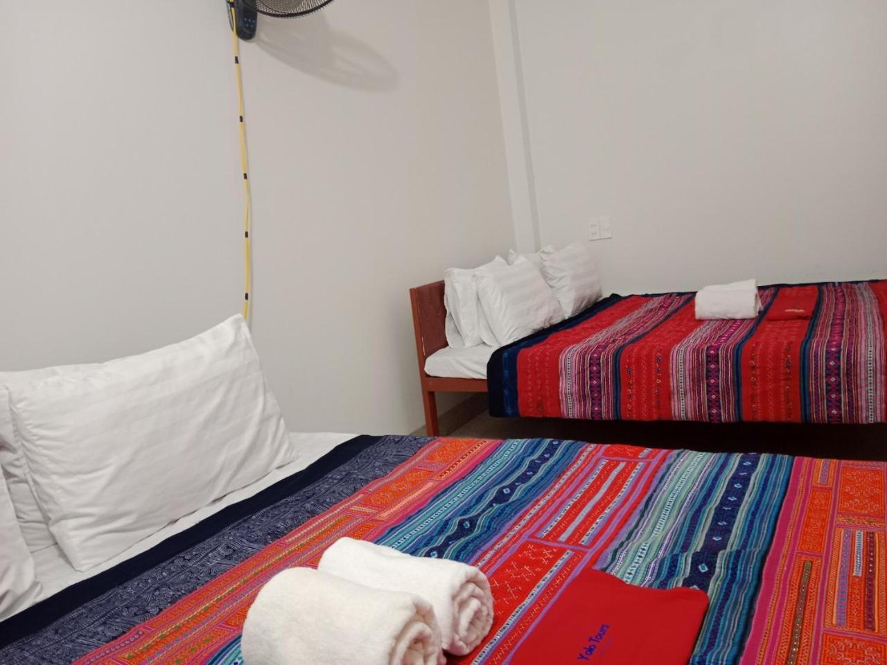 Hotel Ha Giang Yolo House And Loop Tours Esterno foto
